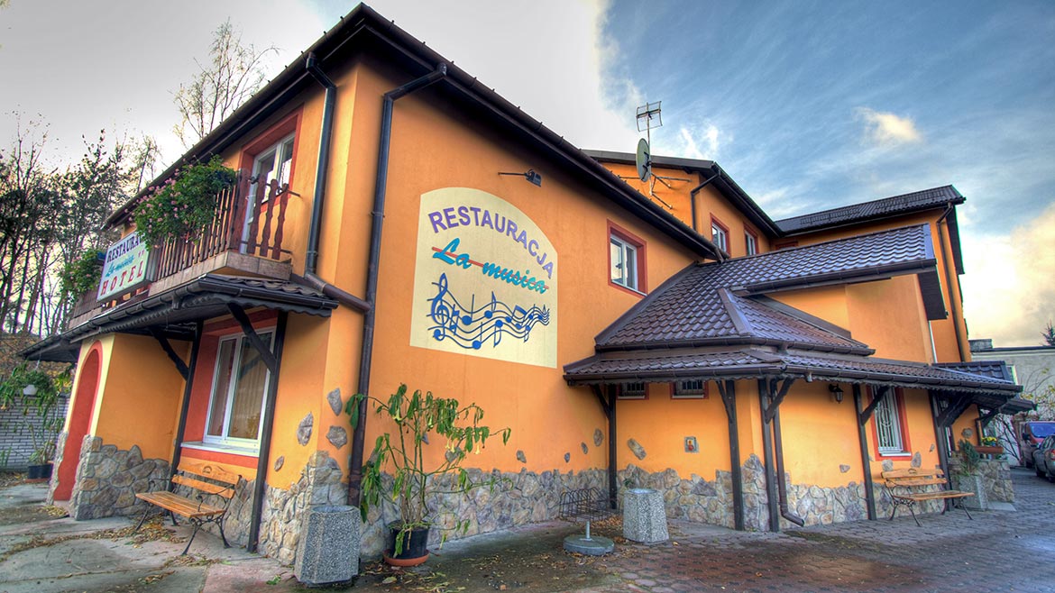 hotel en Polonia Varsovia Piaseczno restaurantes música vacaciones en Polonia turismo polaco