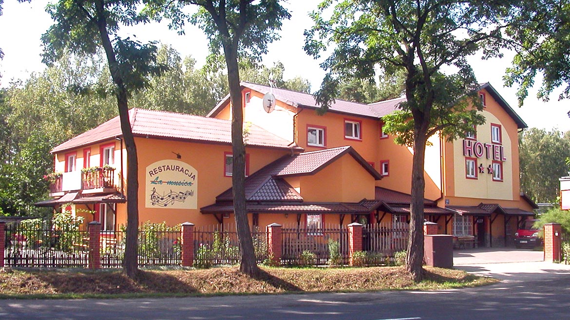 hotel en Polonia Varsovia Piaseczno restaurantes música vacaciones en Polonia turismo polaco