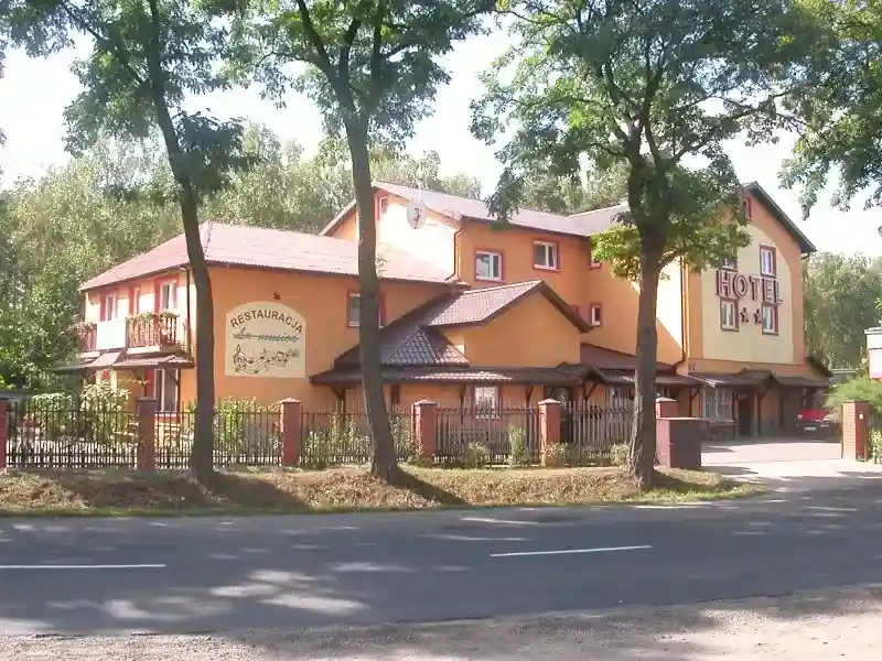Hotel La-Musica visto desde la calle